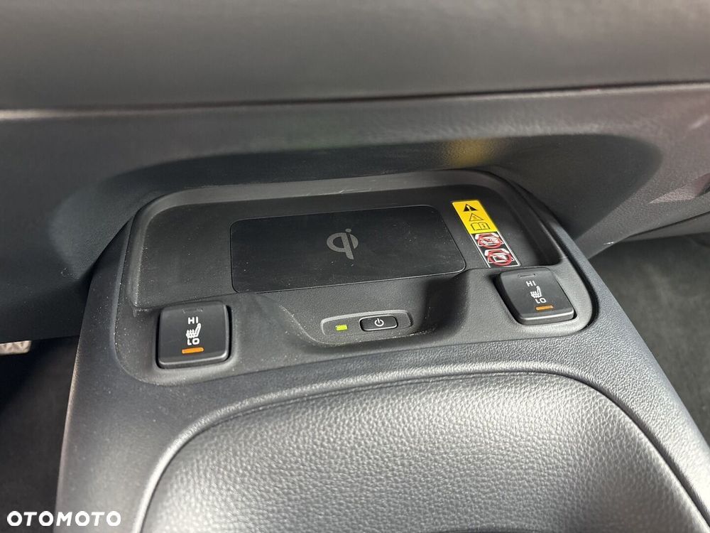 Toyota Corolla 2.0 Hybrid Comfort - 17