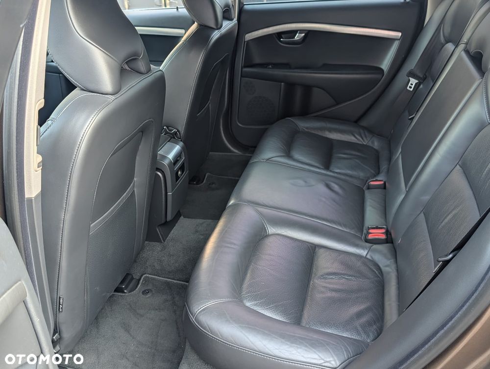 Volvo V70 D3 Geartronic Kinetic - 21