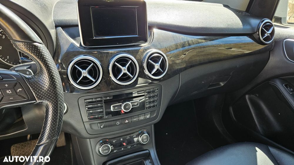 Mercedes-Benz B 180 - 6