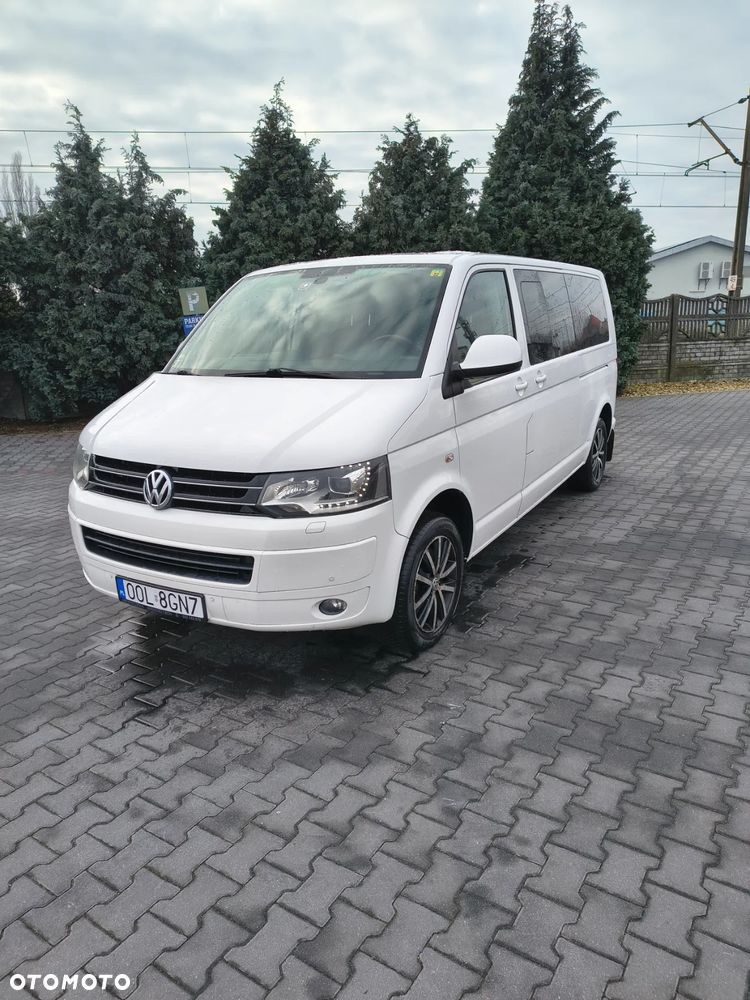 Volkswagen Multivan - 1