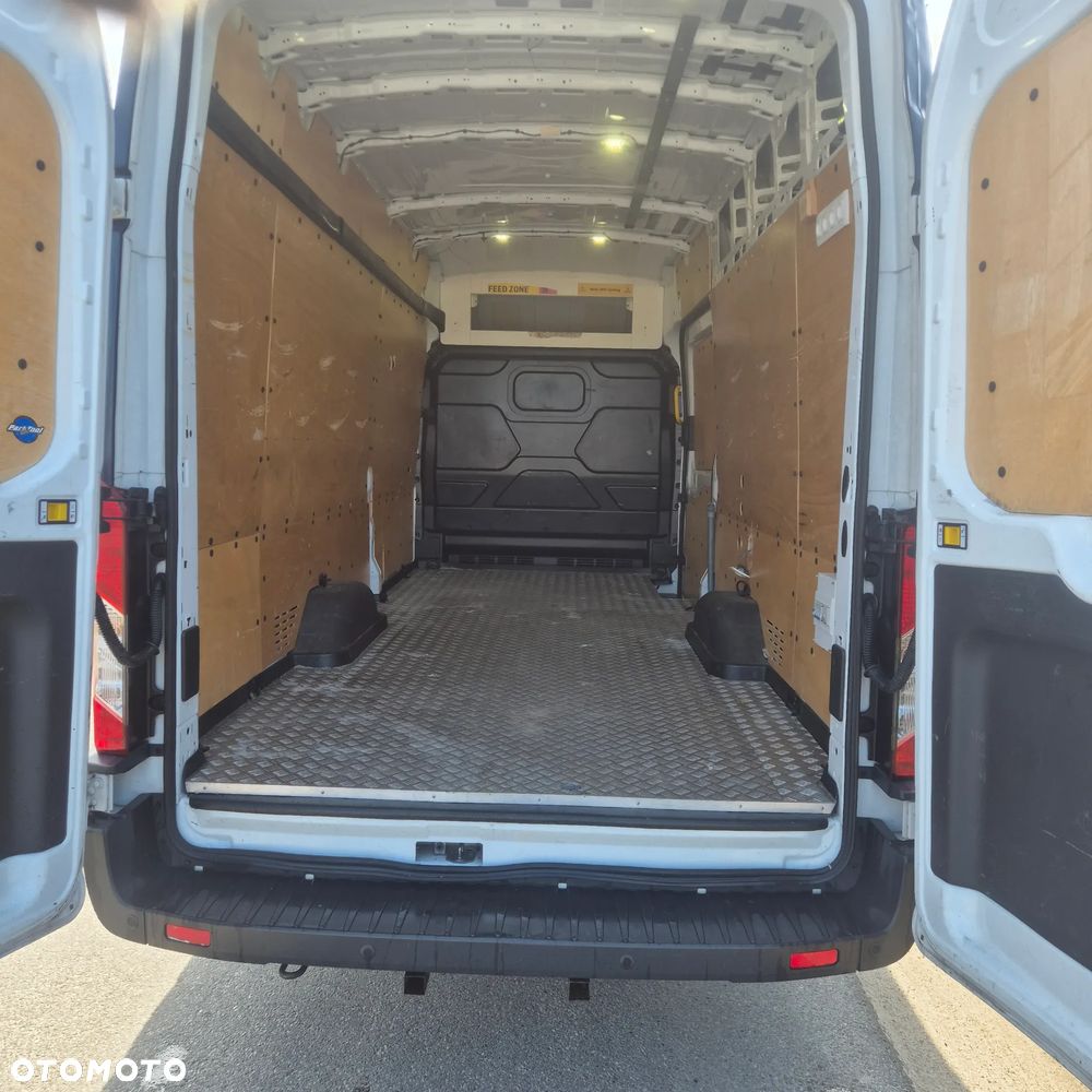 Ford Transit - 11