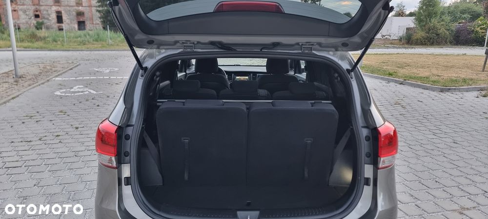 Kia Carens 1.6 GDI ISG Spirit - 30