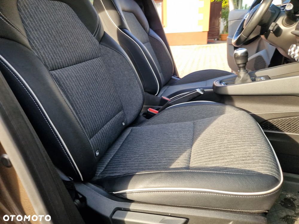 Renault Clio 1.0 TCe Intens - 24