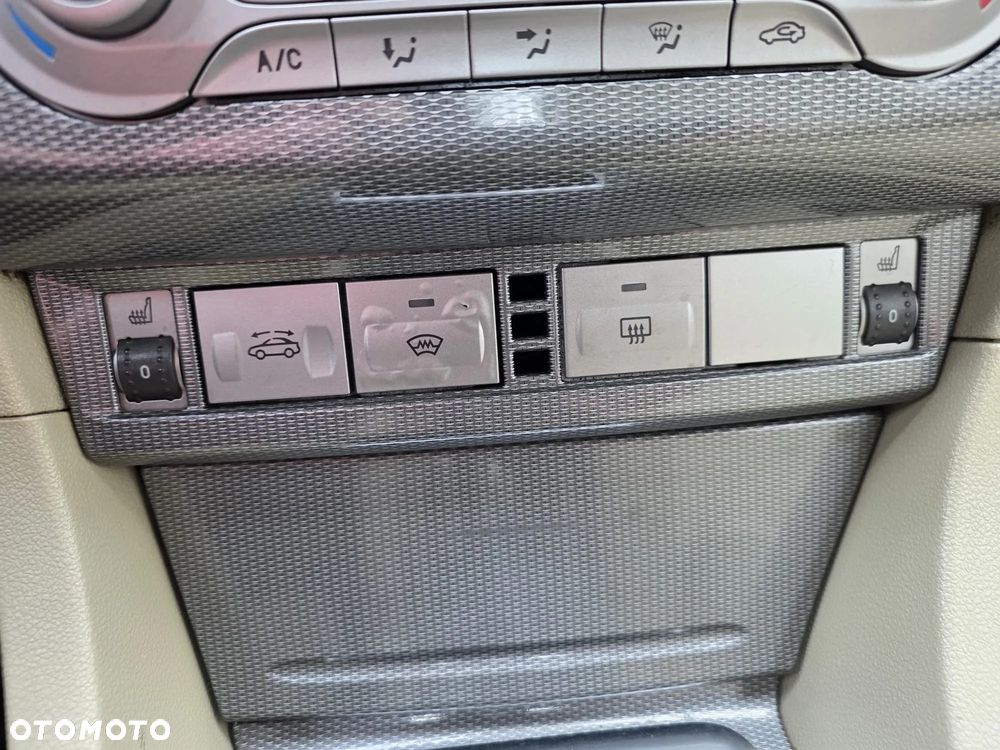 Ford Focus 2.0 16V Titanium - 21