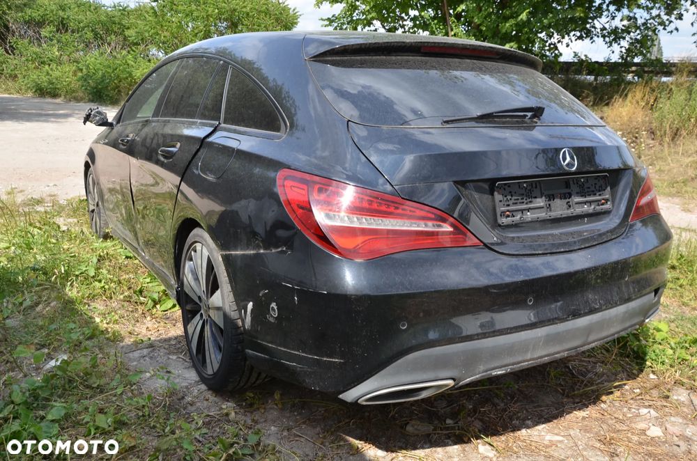 Mercedes-Benz CLA 220 d 7G-DCT AMG Line - 2