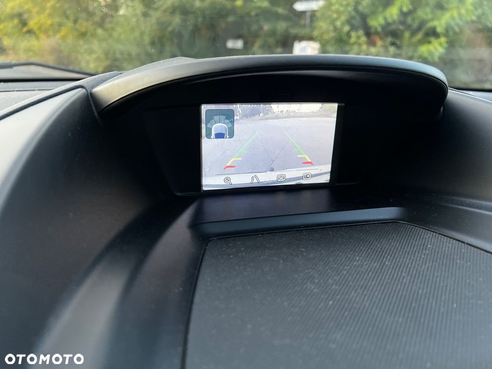Ford Kuga - 24