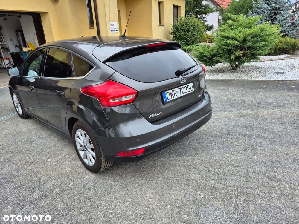 Ford Focus 1.0 EcoBoost Trend - 27