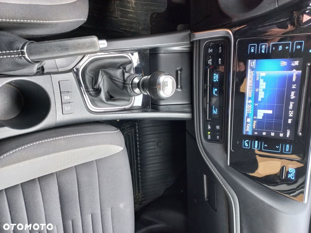 Toyota Auris - 17