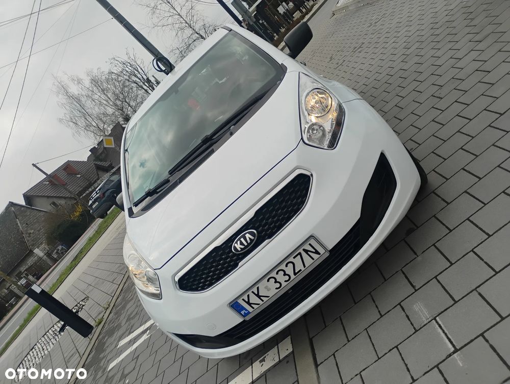 Kia Venga - 10