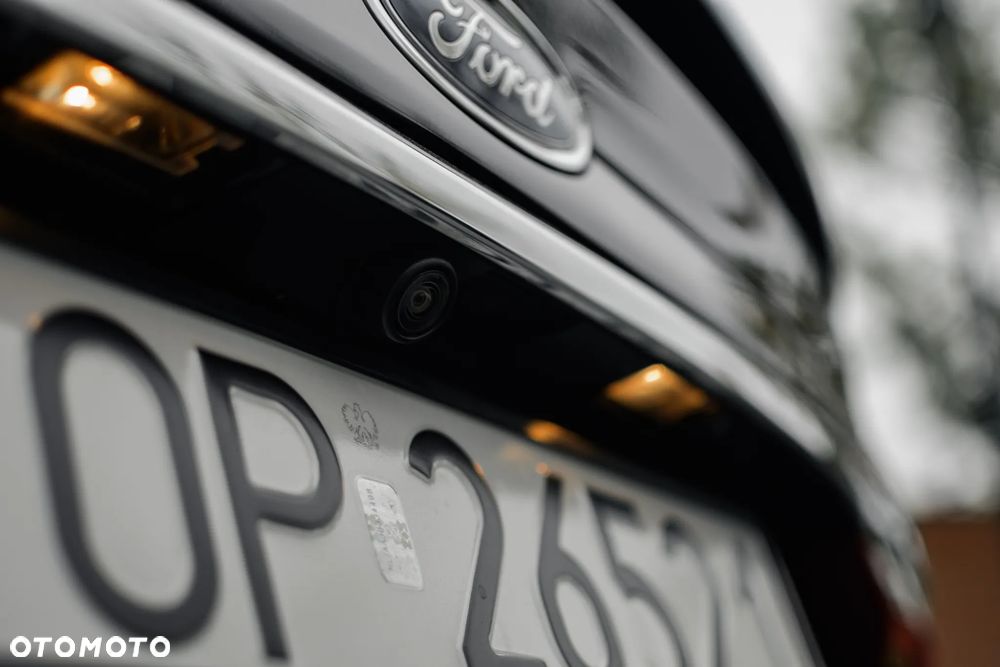 Ford Fusion - 29
