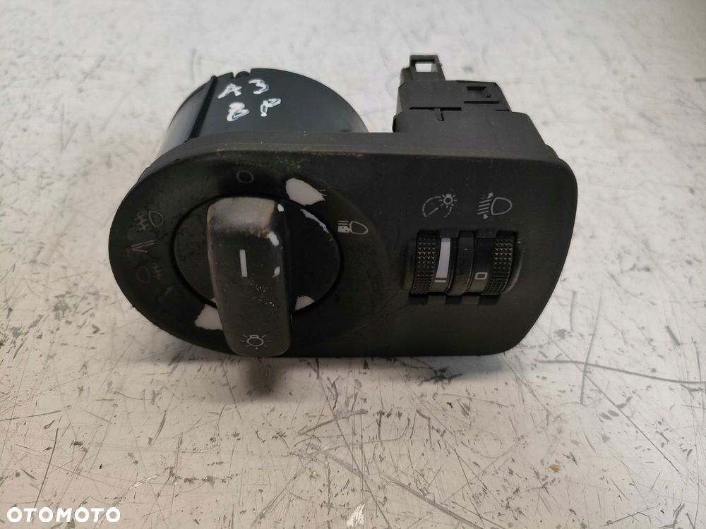 AUDI A3 8P 1.9 TDI 3-DRZWI 03- PRZEŁĄCZNIK WŁĄCZNIK ŚWIATEŁ 8P0919094 - 2