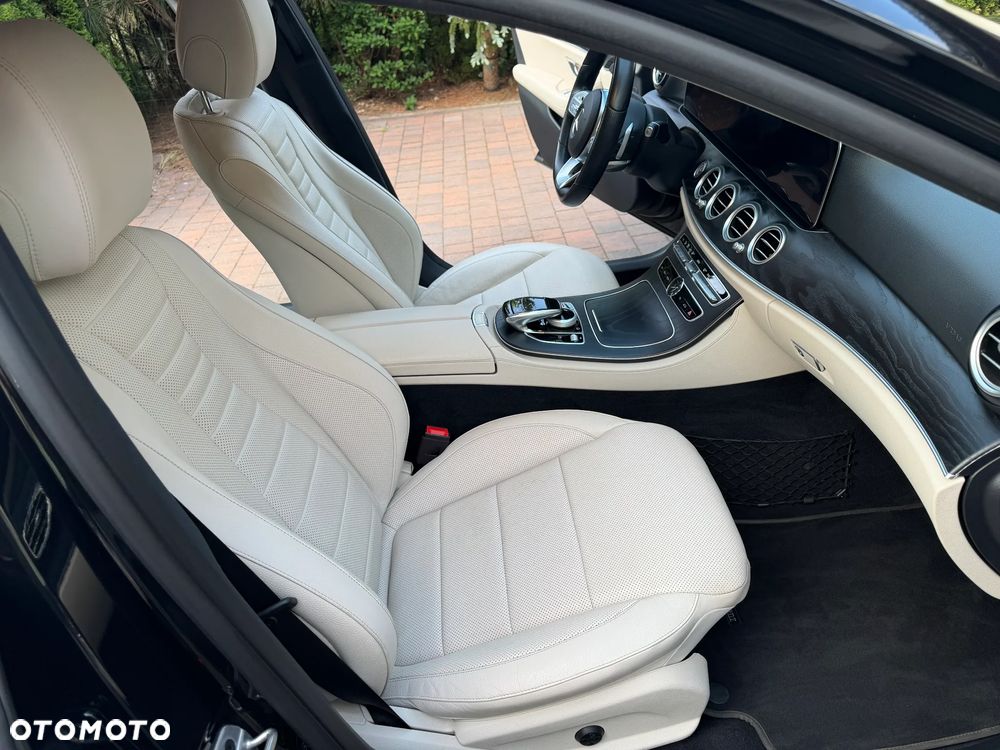 Mercedes-Benz Klasa E 220 d 4-Matic Business Edition 9G-TRONIC - 17