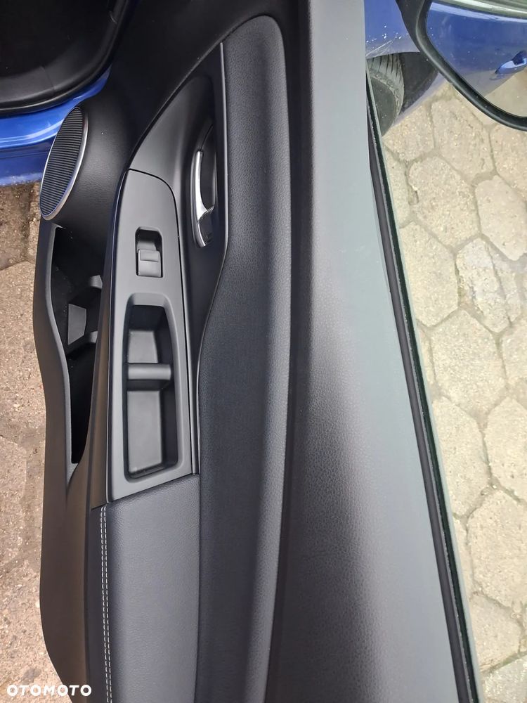 Toyota Yaris Hybrid 100 Dynamic EU6 - 27