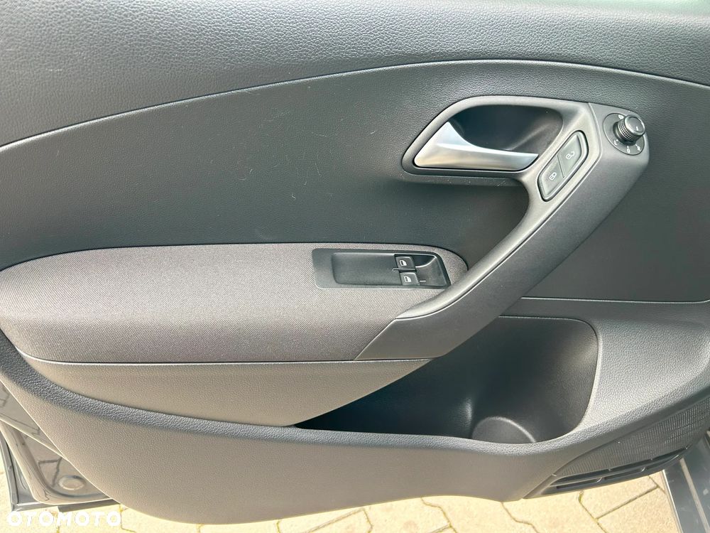 Volkswagen Polo - 26