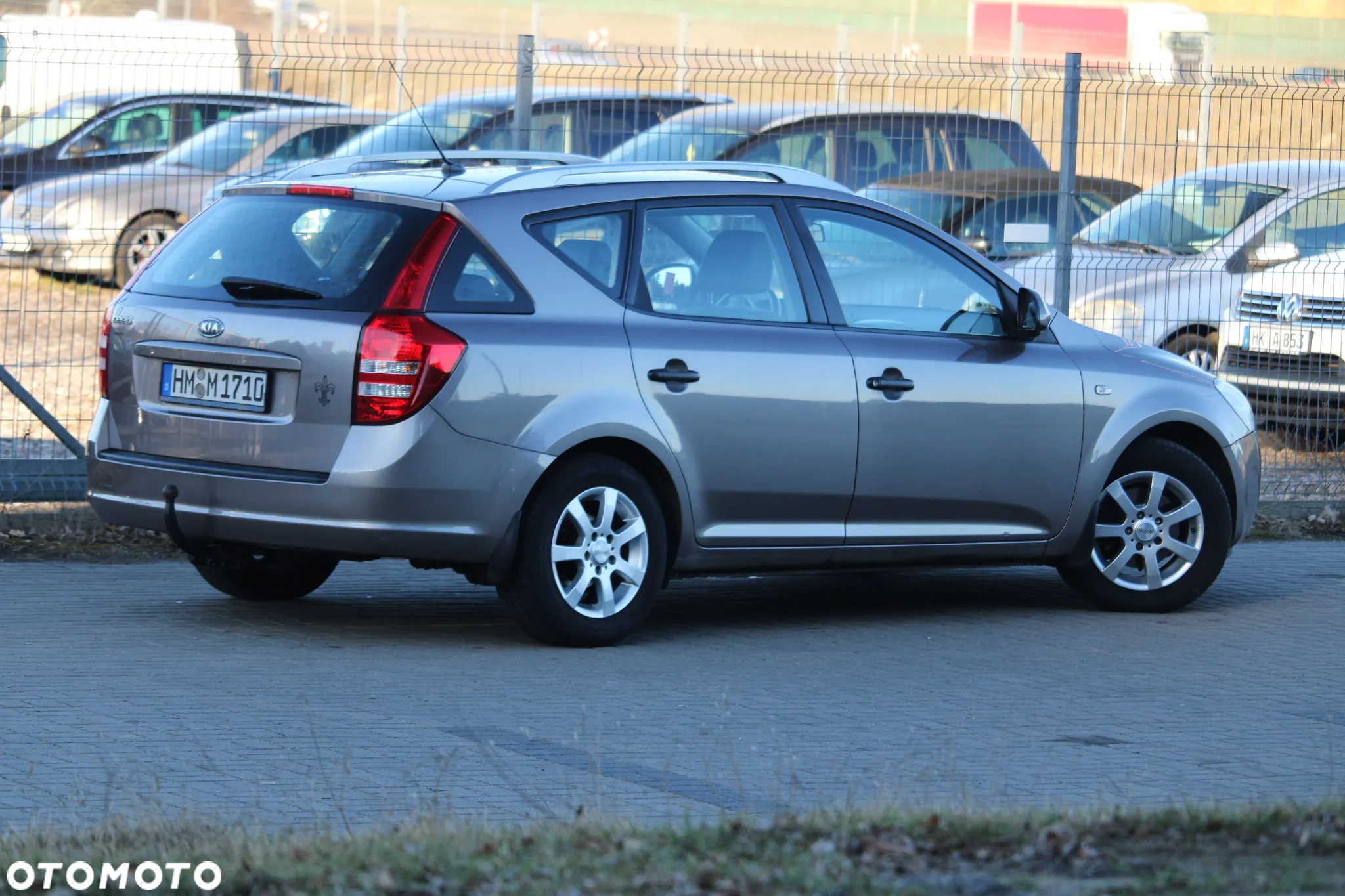 Kia Ceed - 11