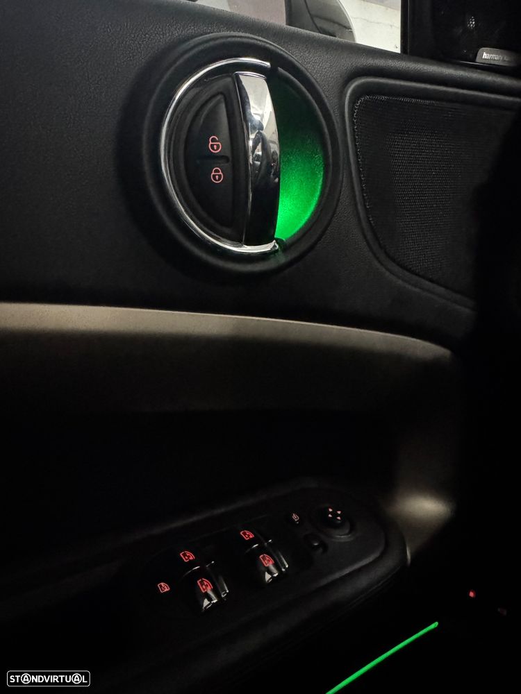 MINI Countryman Cooper SE ALL4 Auto - 40