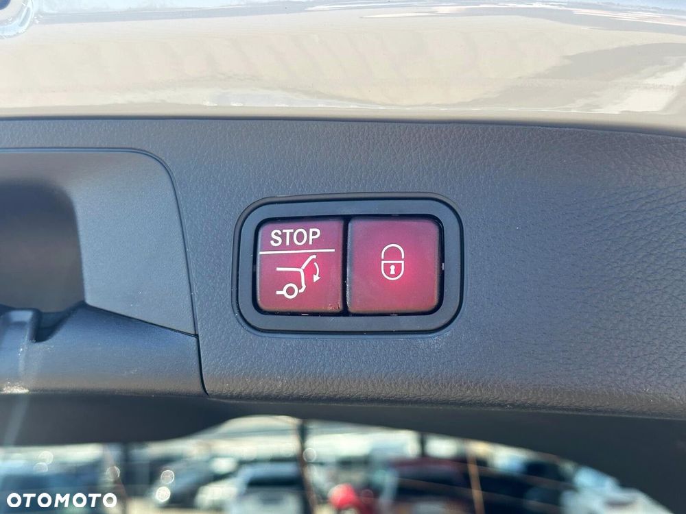 Mercedes-Benz GLA - 18