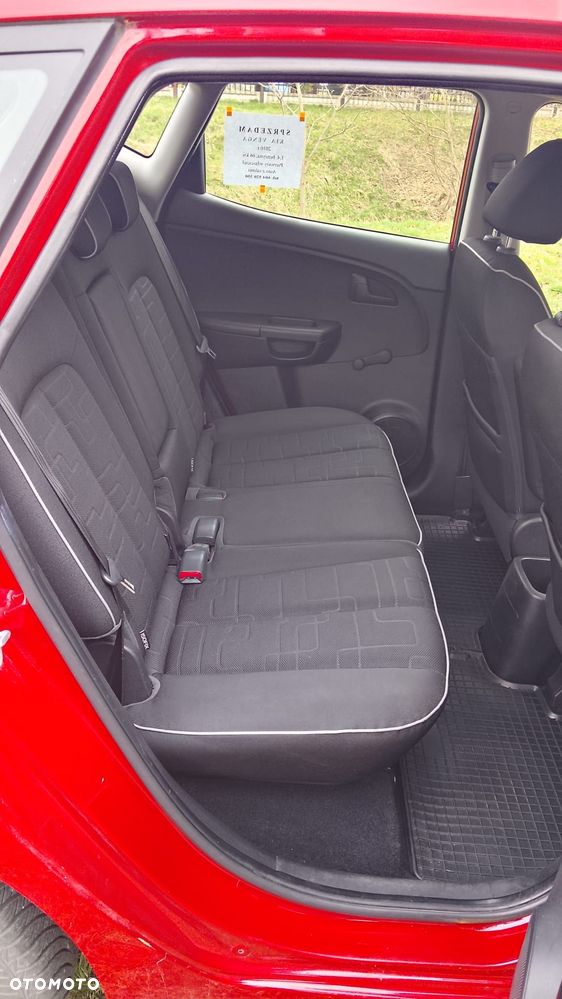 Kia Venga 1.4 L - 13