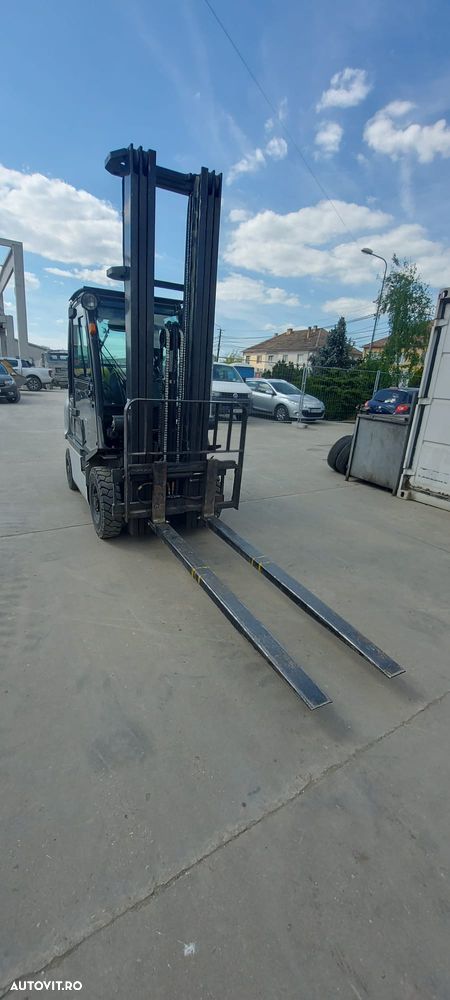 Nissan UD02A25PQ - 8