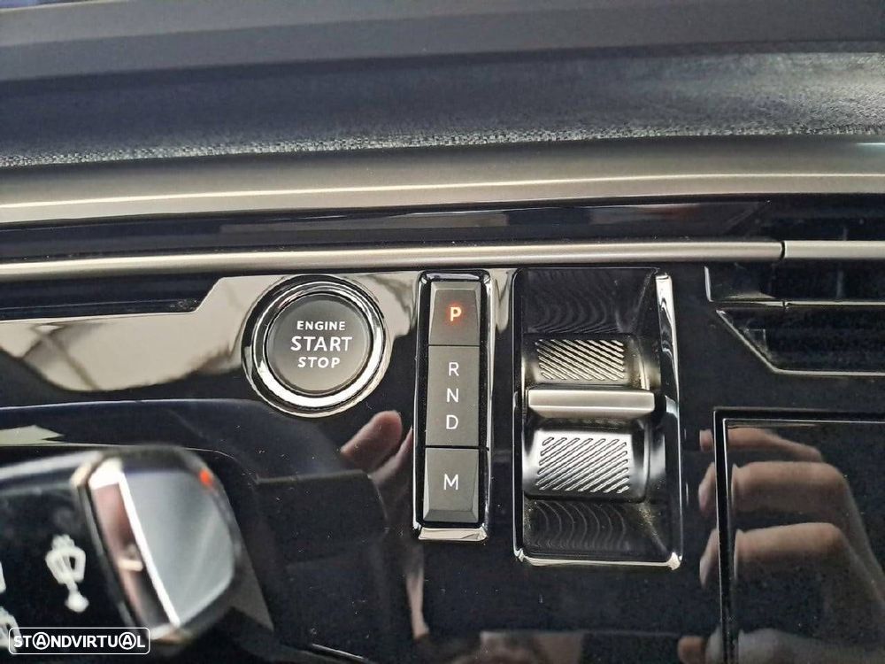 Peugeot 5008 1.2 Hybrid Allure e-DCS6 - 18