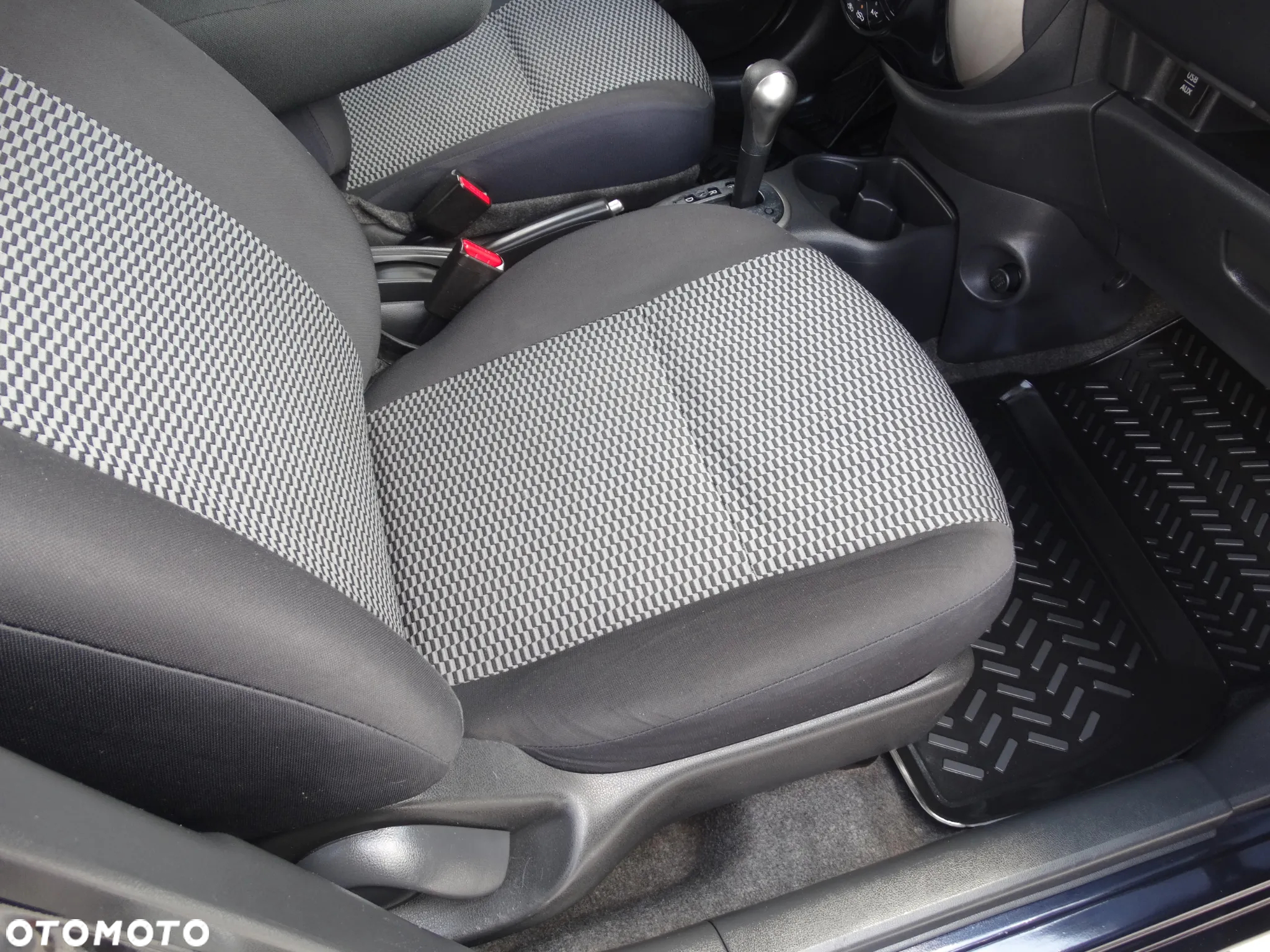 Nissan Micra 1.2 Acenta CVT - 29