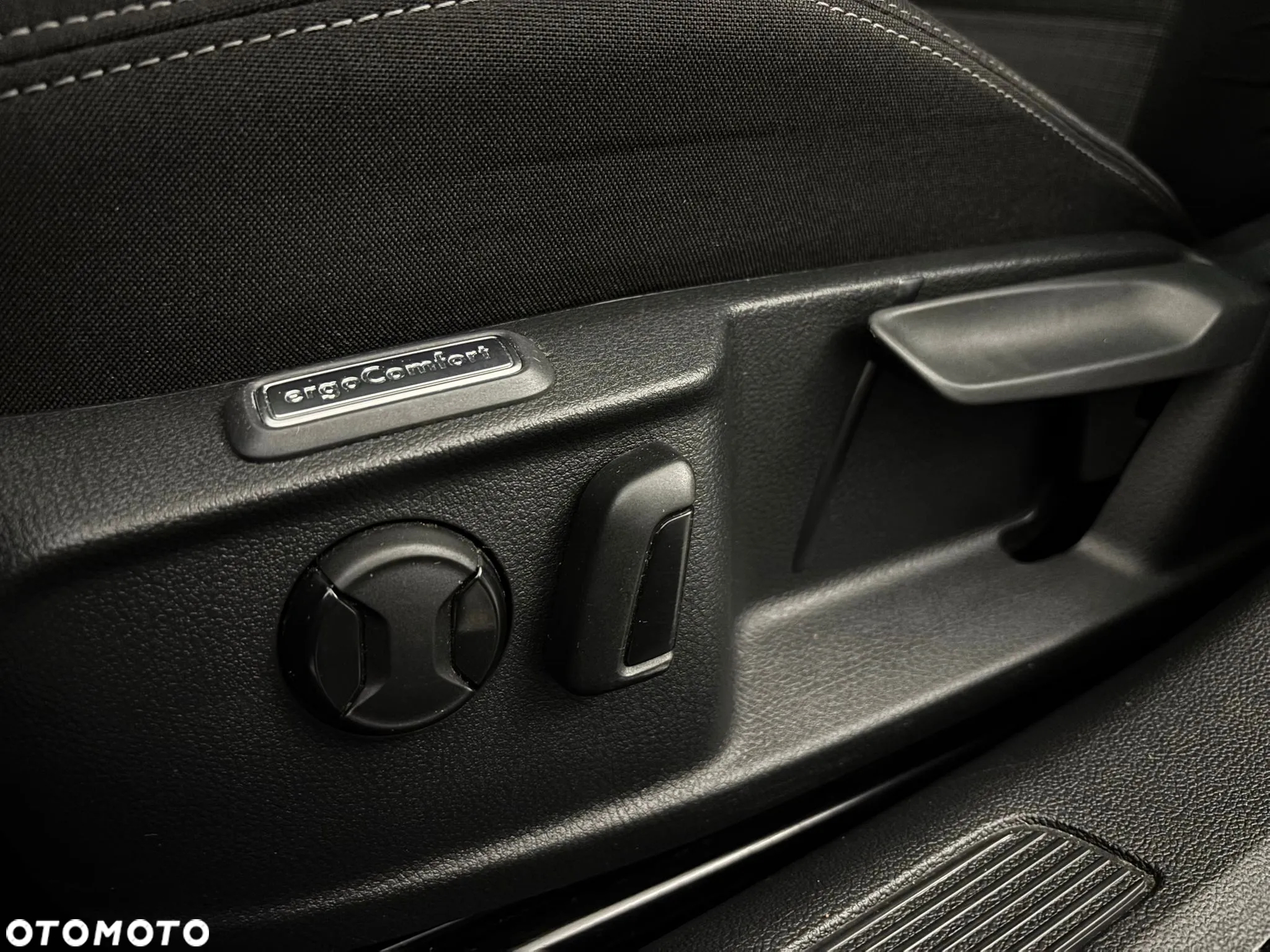 Volkswagen Passat 2.0 TDI EVO Business DSG - 12