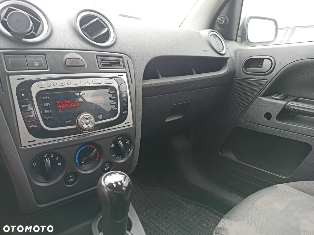 Ford Fusion - 10