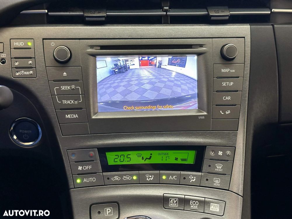 Toyota Prius (Hybrid) Executive - 7