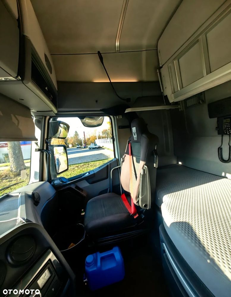 Renault T520 Rolfo Hercules - 20
