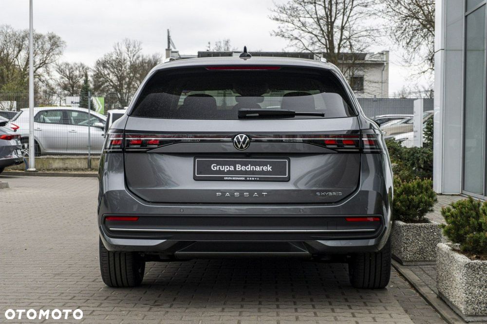 Volkswagen Passat - 7