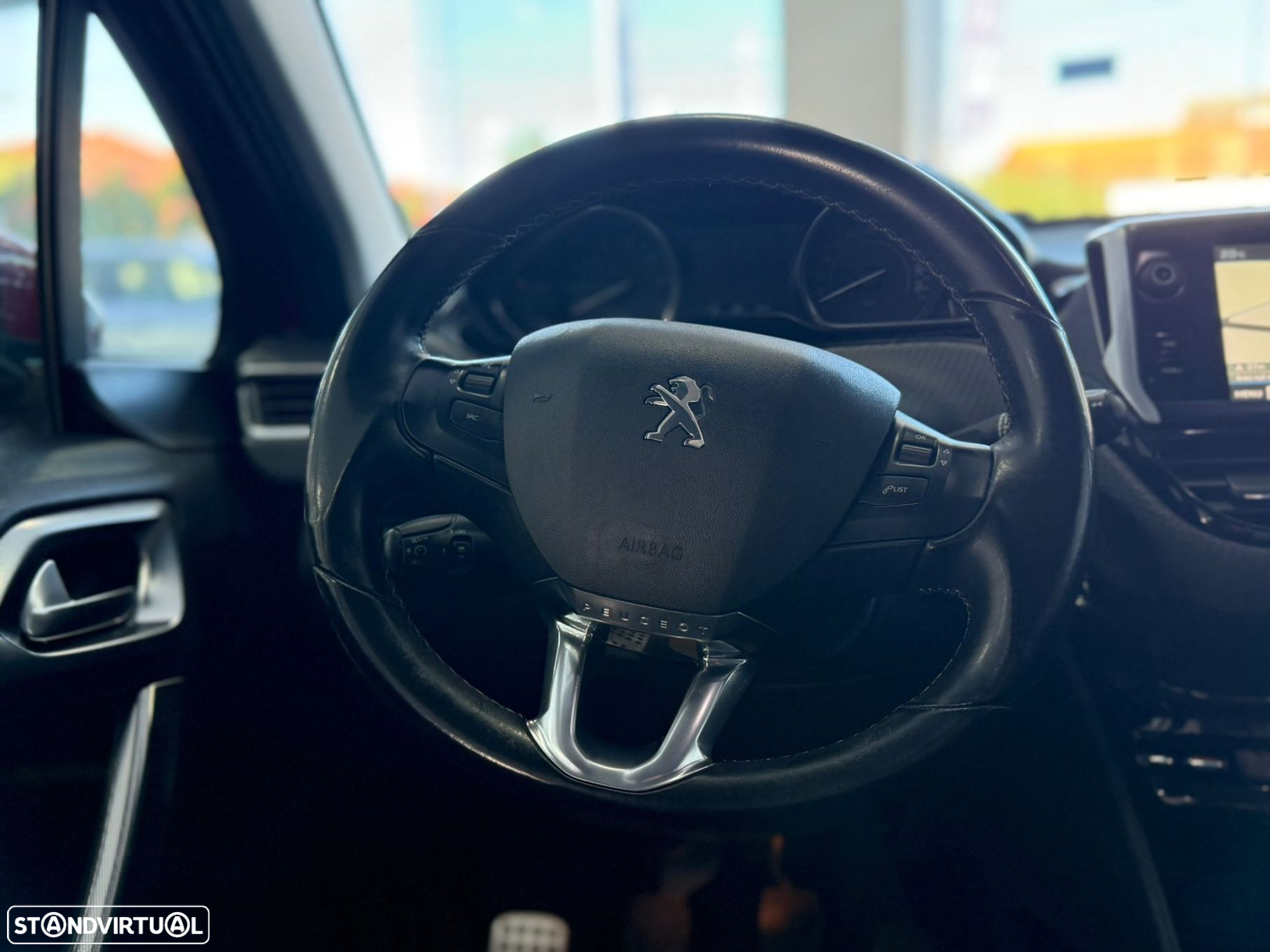 Peugeot 2008 1.2 PureTech Allure - 8
