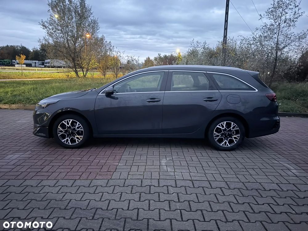 Kia Ceed - 7
