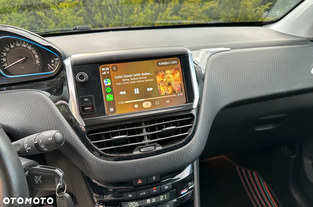 Peugeot 2008 1.2 Pure Tech GPF Active S&S - 22