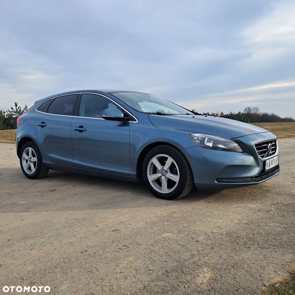 Volvo V40 D2 Momentum - 4