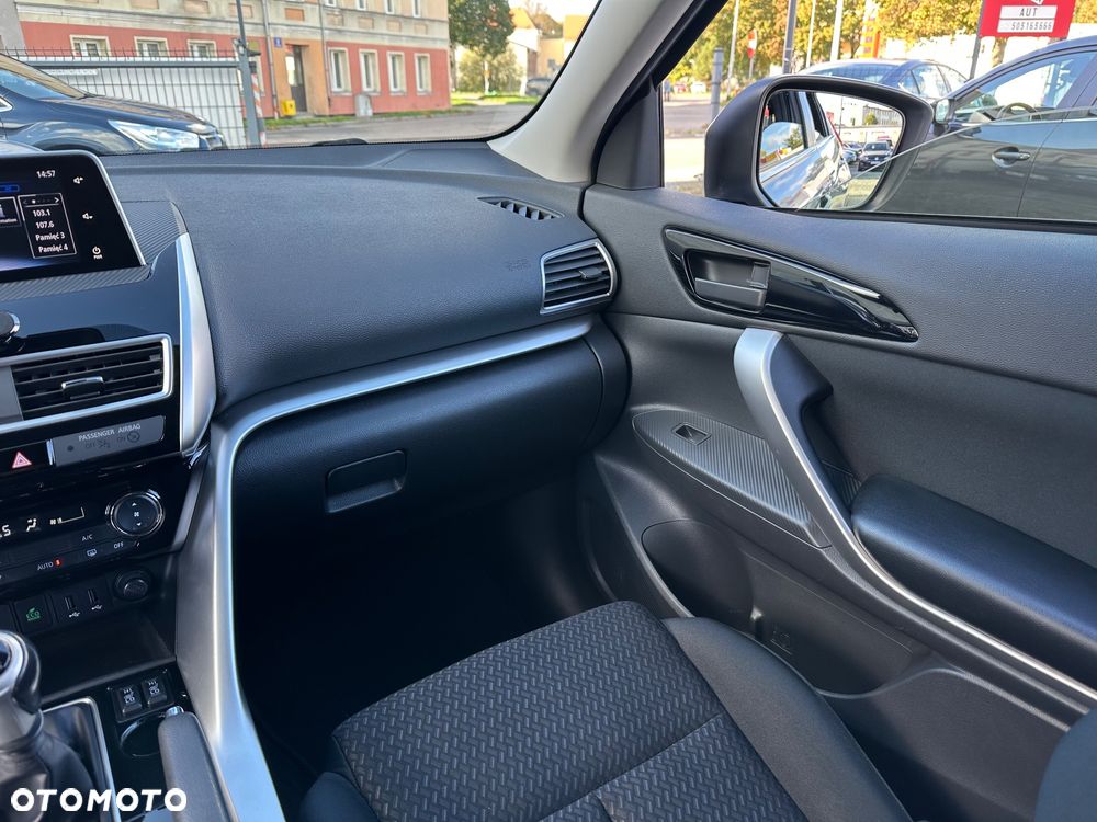 Mitsubishi Eclipse Cross 1.5 T Intense - 30