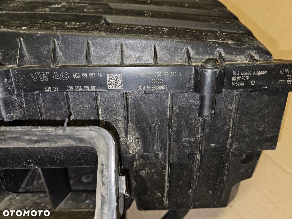 obudowa filtra powietrza volkswagen 5q0129607aa - 5