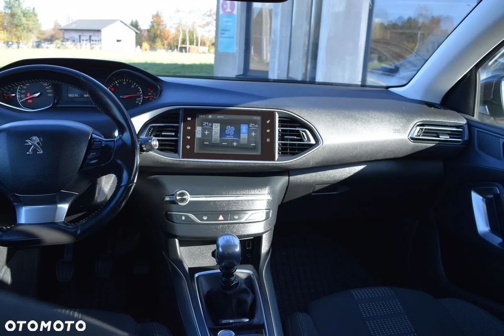 Peugeot 308 SW BlueHDi 120 Stop & Start Allure - 29