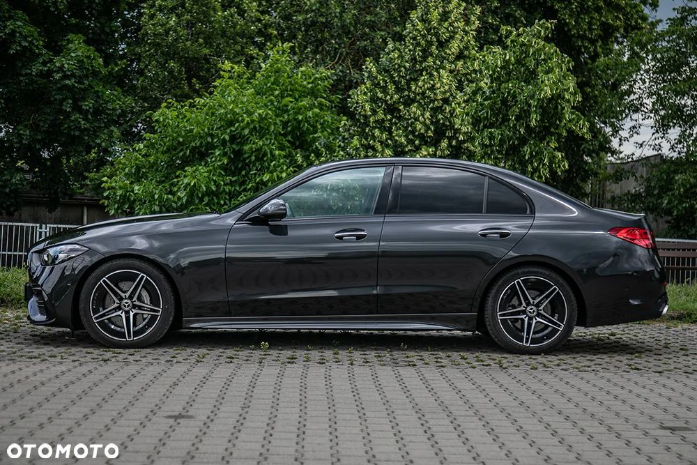 Mercedes-Benz Klasa C 300 d 9G-TRONIC AMG Line - 4