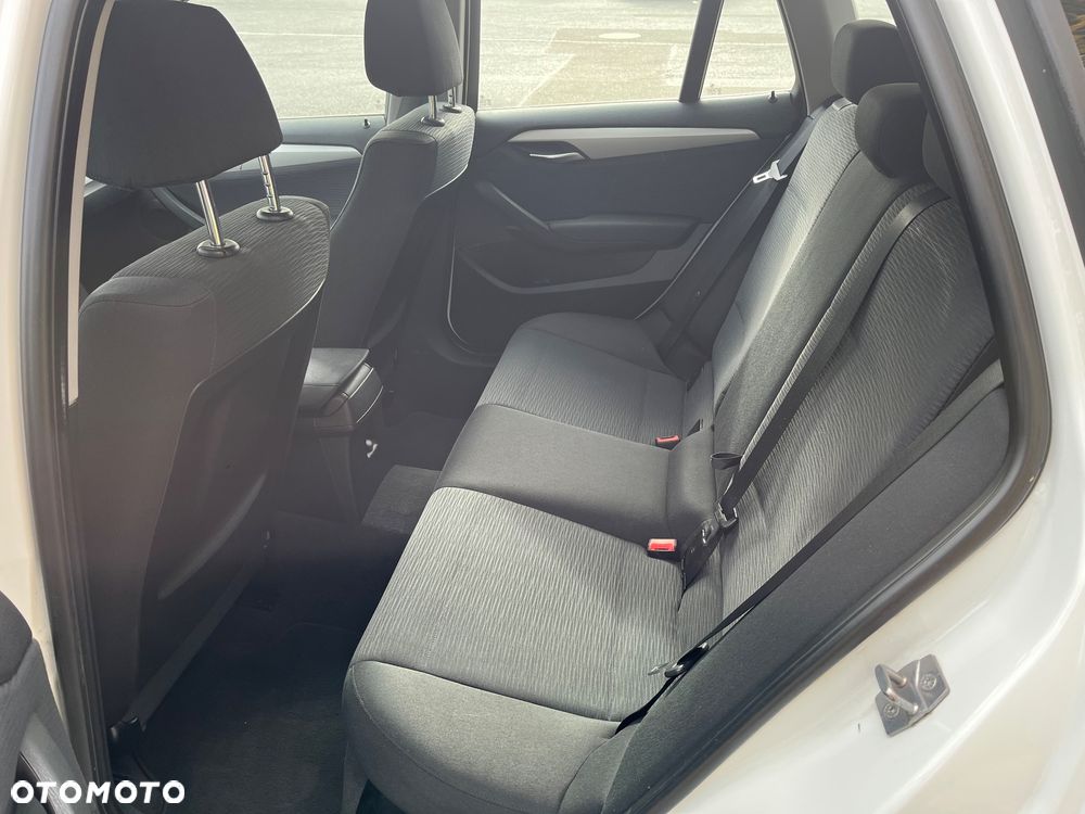 BMW X1 xDrive18d - 16