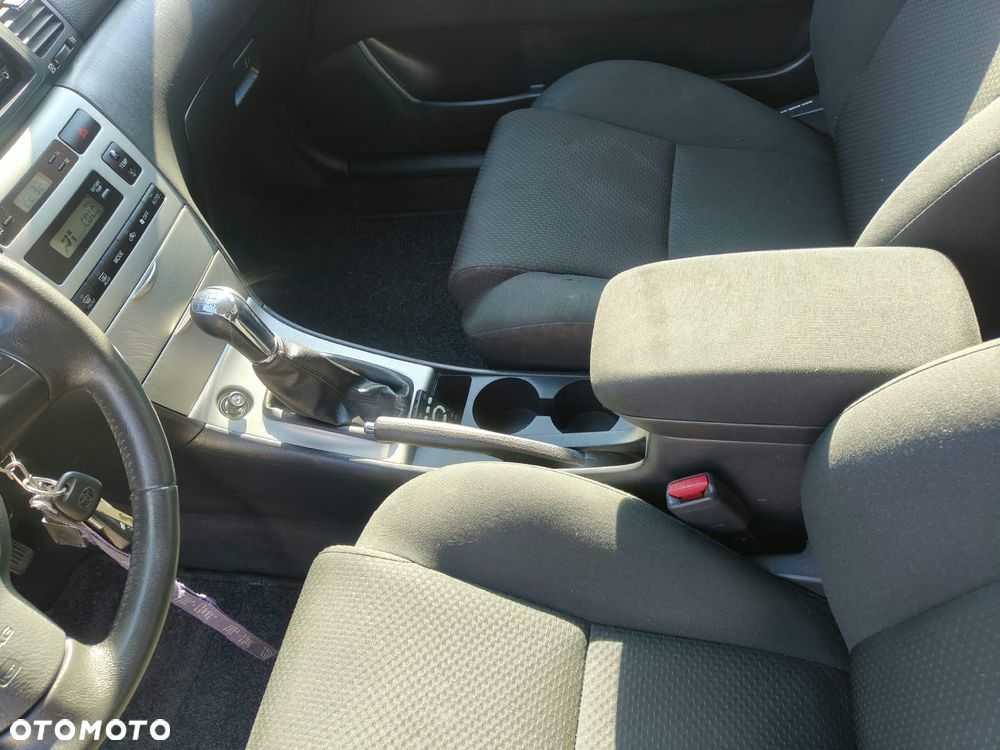 Toyota Corolla - 13
