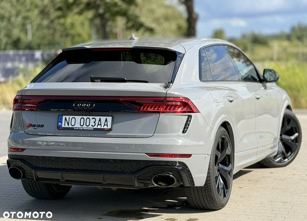 Audi RS Q8 - 10