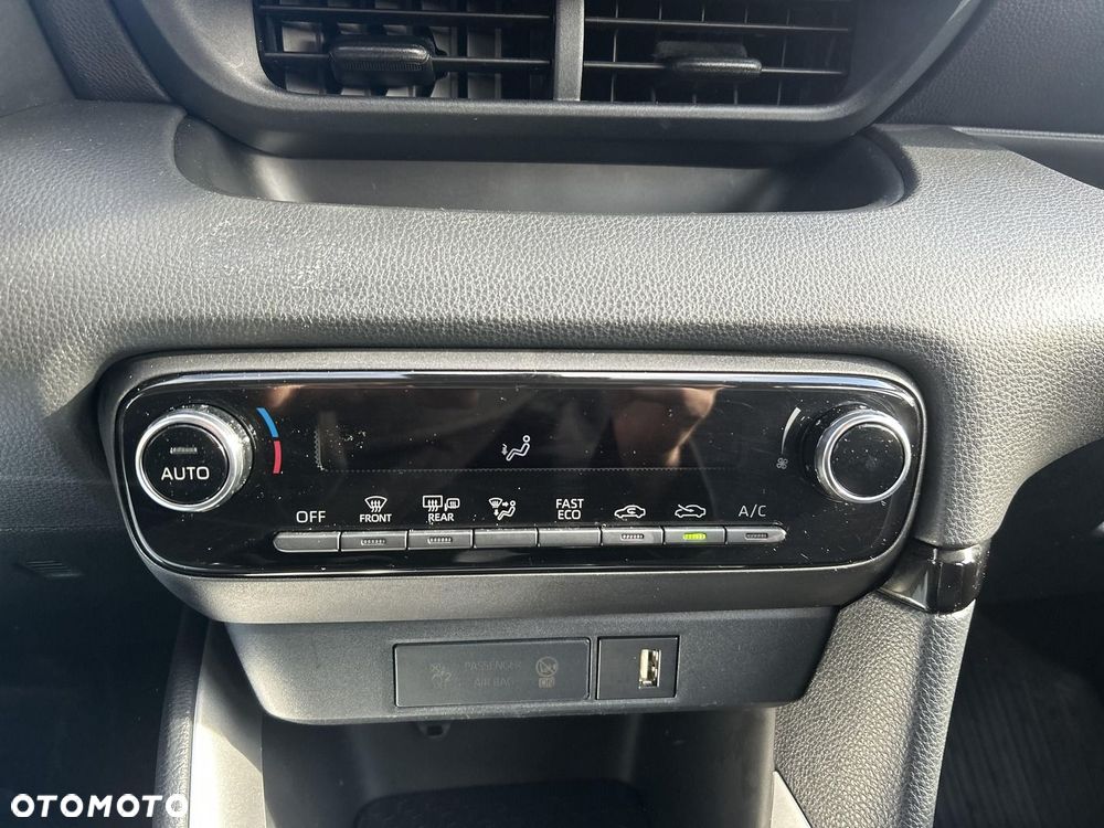 Toyota Yaris Hybrid 1.5 Comfort - 23