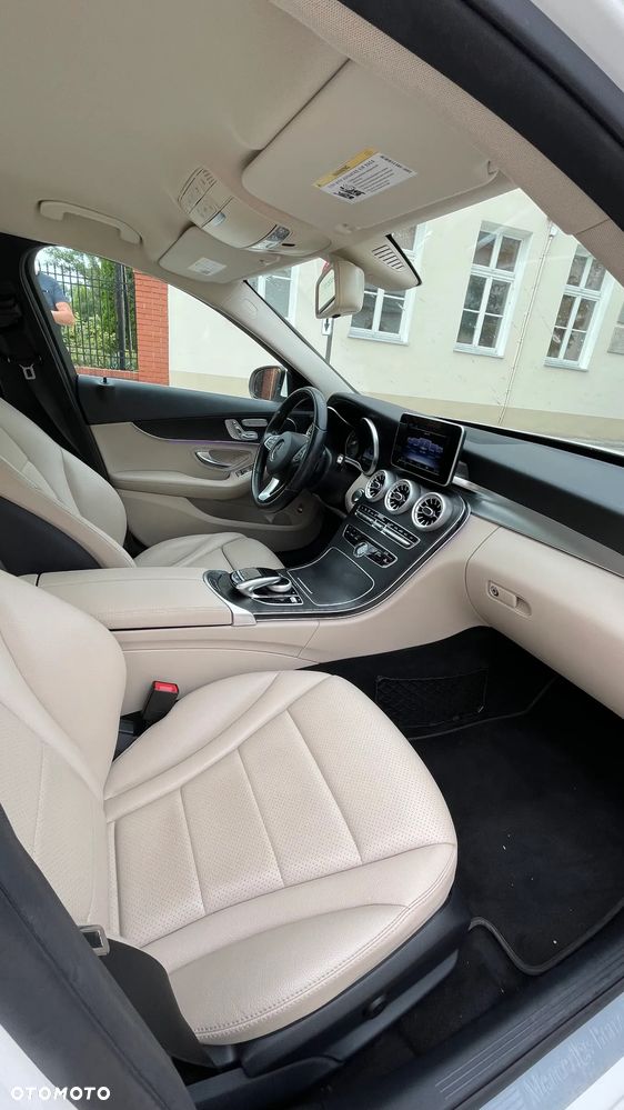 Mercedes-Benz Klasa C 300 7G-TRONIC - 12