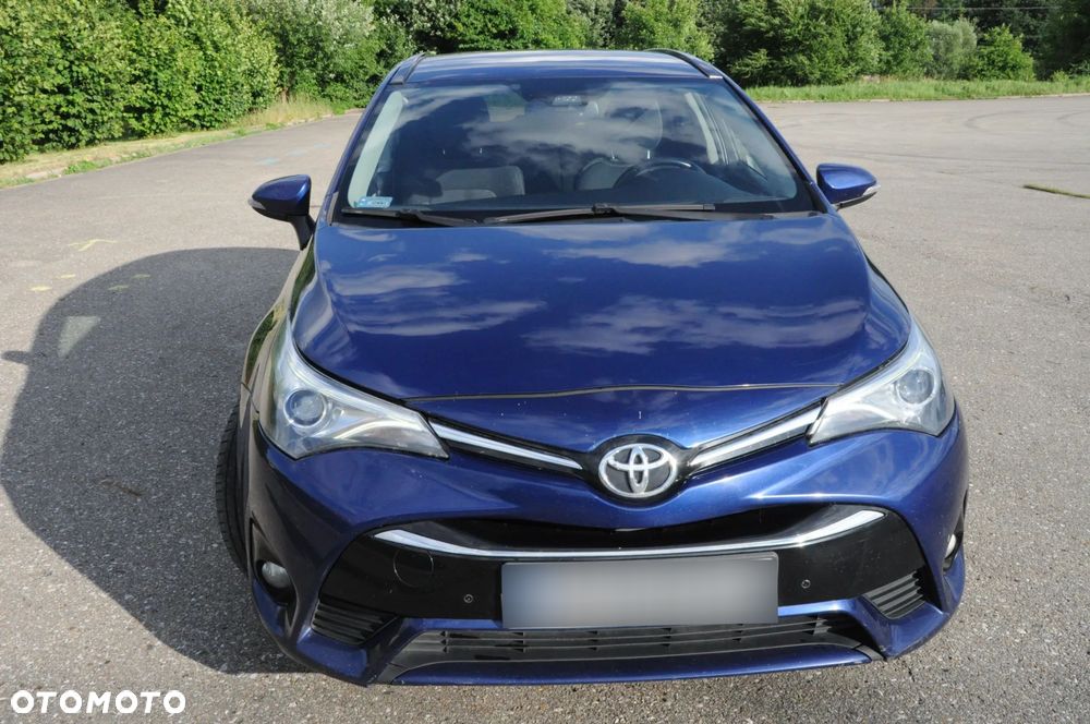 Toyota Avensis 2.0 Premium MS - 16