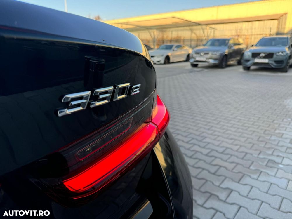BMW Seria 3 330e AT PHEV - 31
