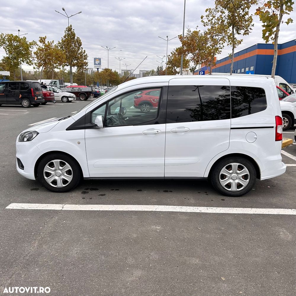 Ford Tourneo Courier 1.5 TDCi Ambiente - 3