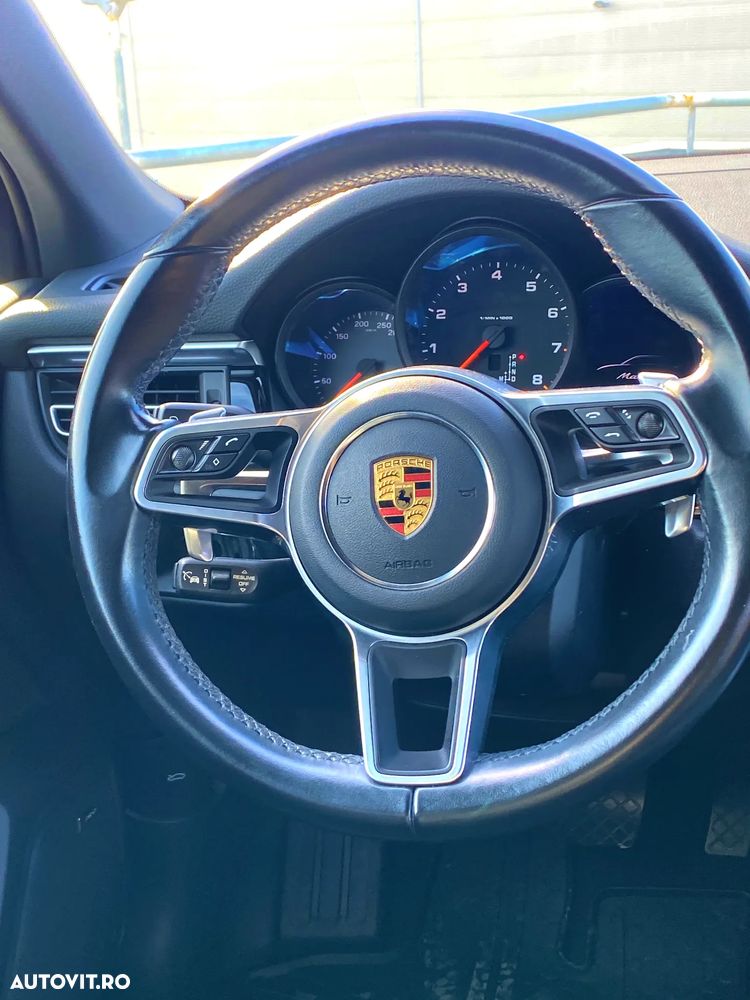 Porsche Macan T PDK - 14