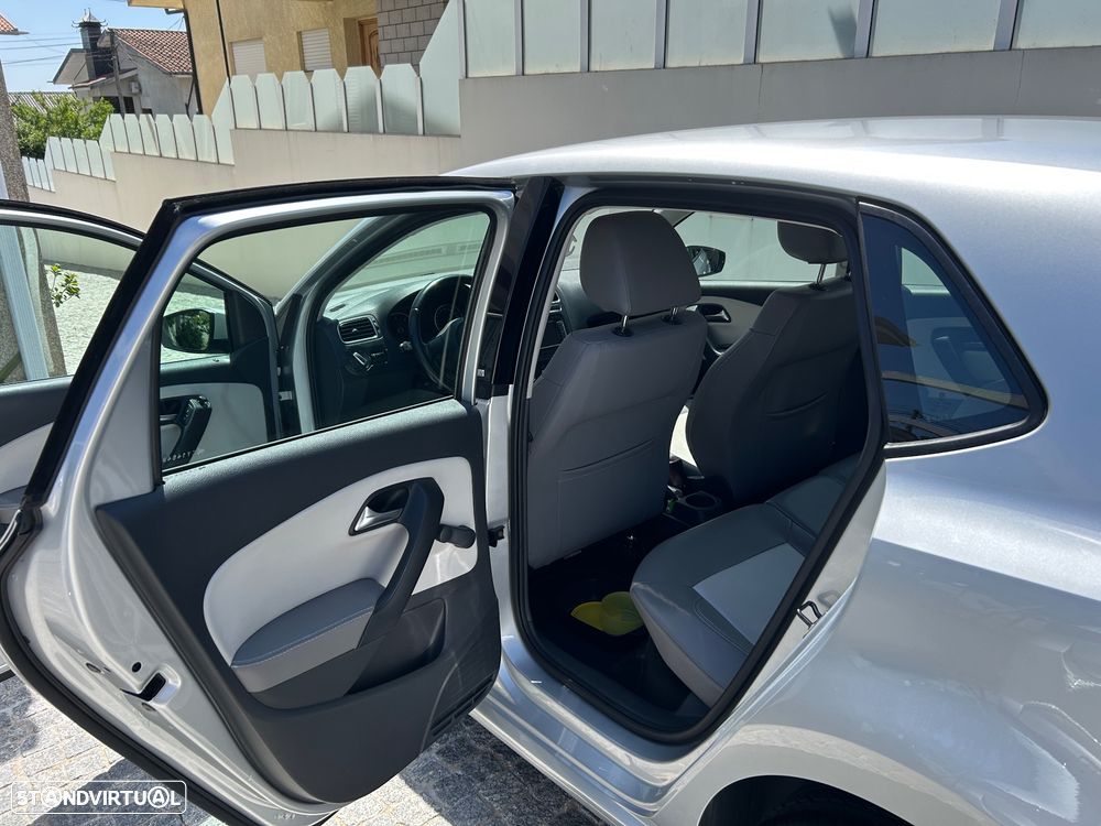 VW Polo 1.6 TDI DSG Style - 11