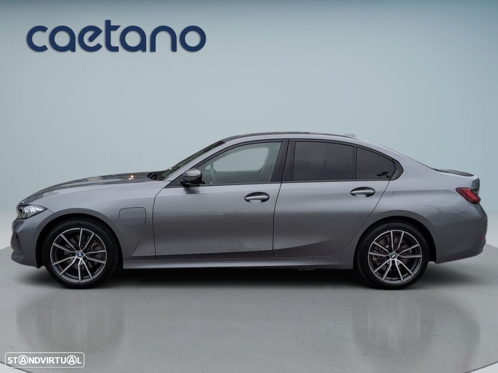 BMW 330 e Auto - 5