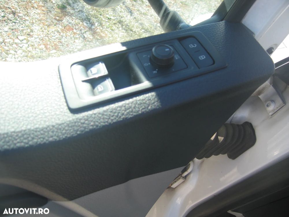 Volkswagen TRANSPORTER T6 , 6 LOC. PLATFORMA MIXTA , AC. - 33